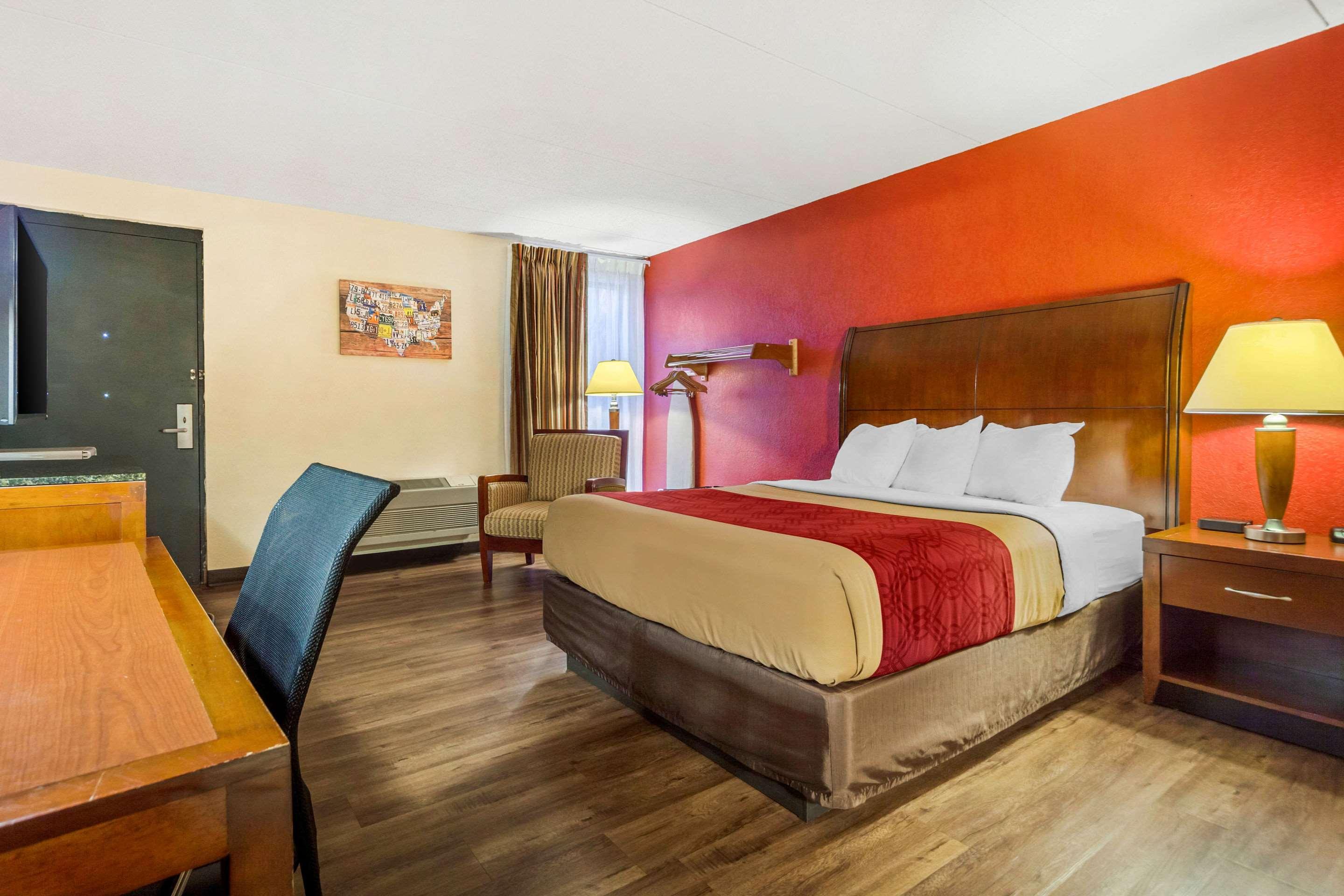 Econo Lodge Inn & Suites Brookings Exteriér fotografie