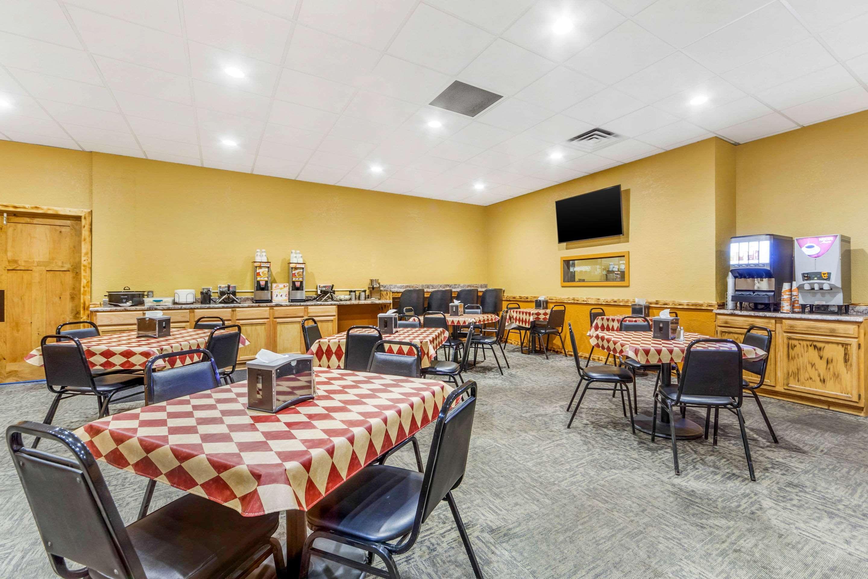 Econo Lodge Inn & Suites Brookings Exteriér fotografie