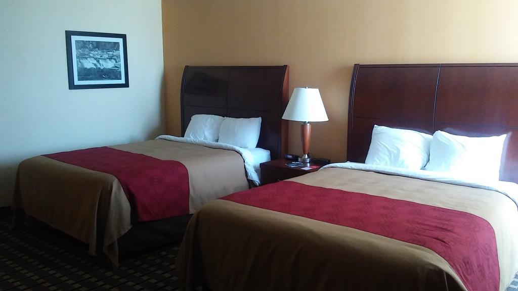 Econo Lodge Inn & Suites Brookings Exteriér fotografie