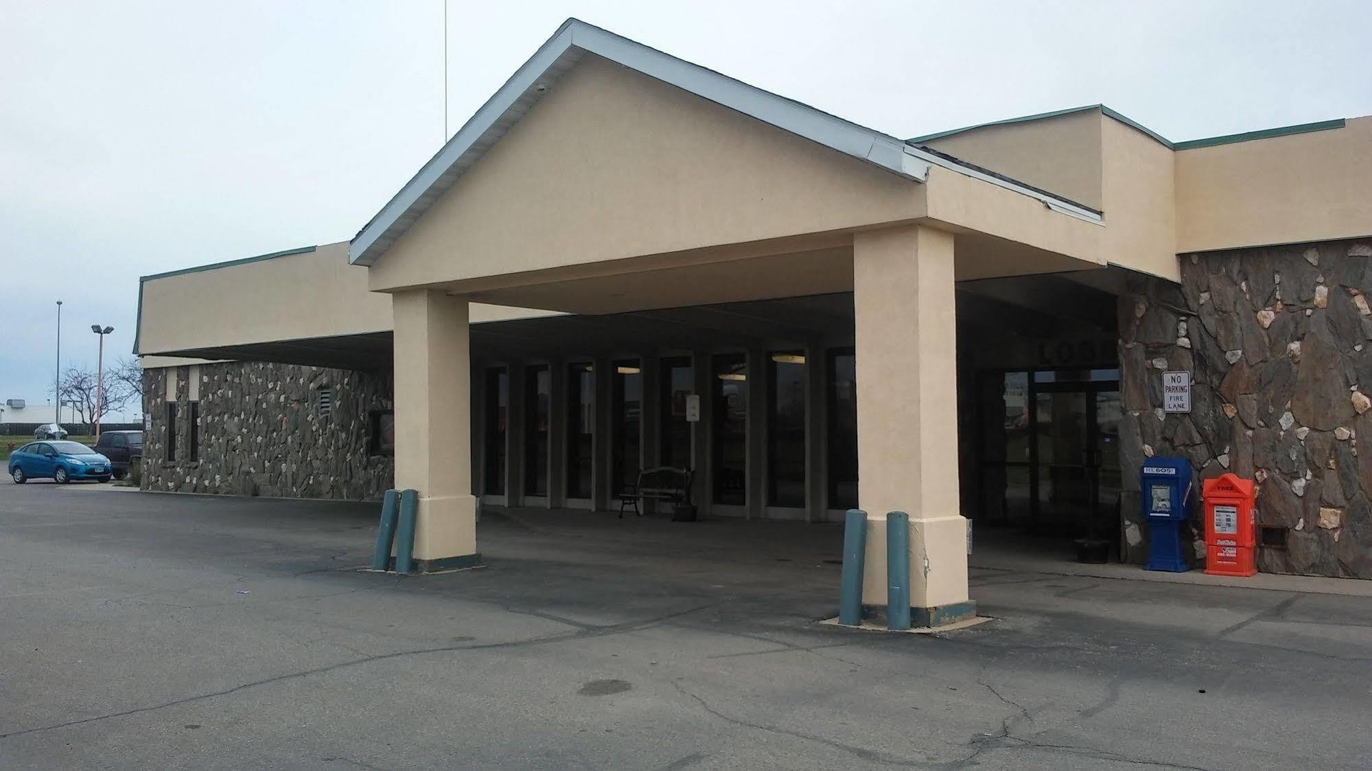 Econo Lodge Inn & Suites Brookings Exteriér fotografie